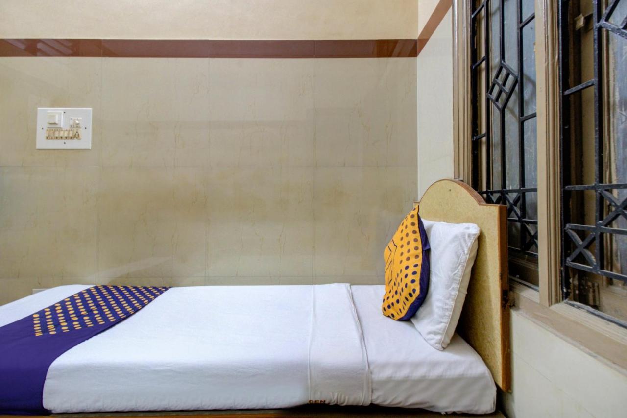 SPOT ON 75643 Golden Guest House Bangalore Exterior foto