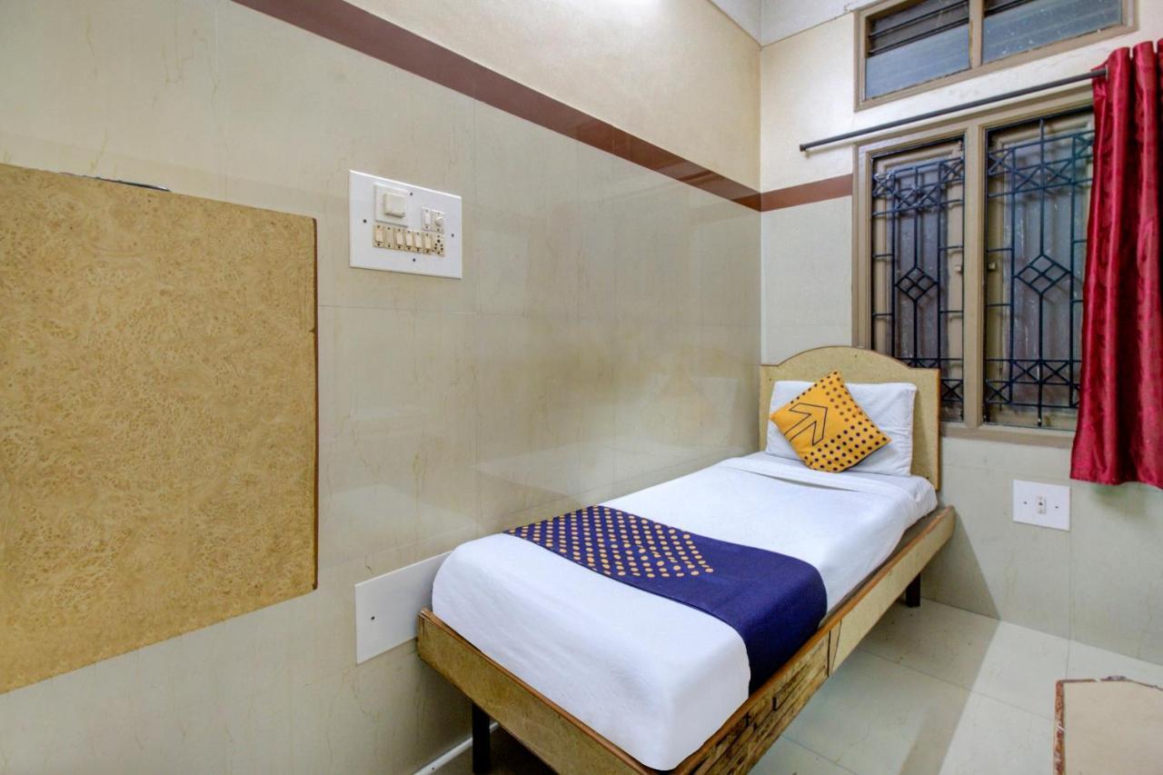 SPOT ON 75643 Golden Guest House Bangalore Exterior foto
